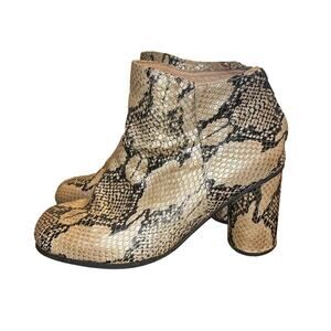 Chunky Heal Leather Snake Skin Booties‎ Size 7